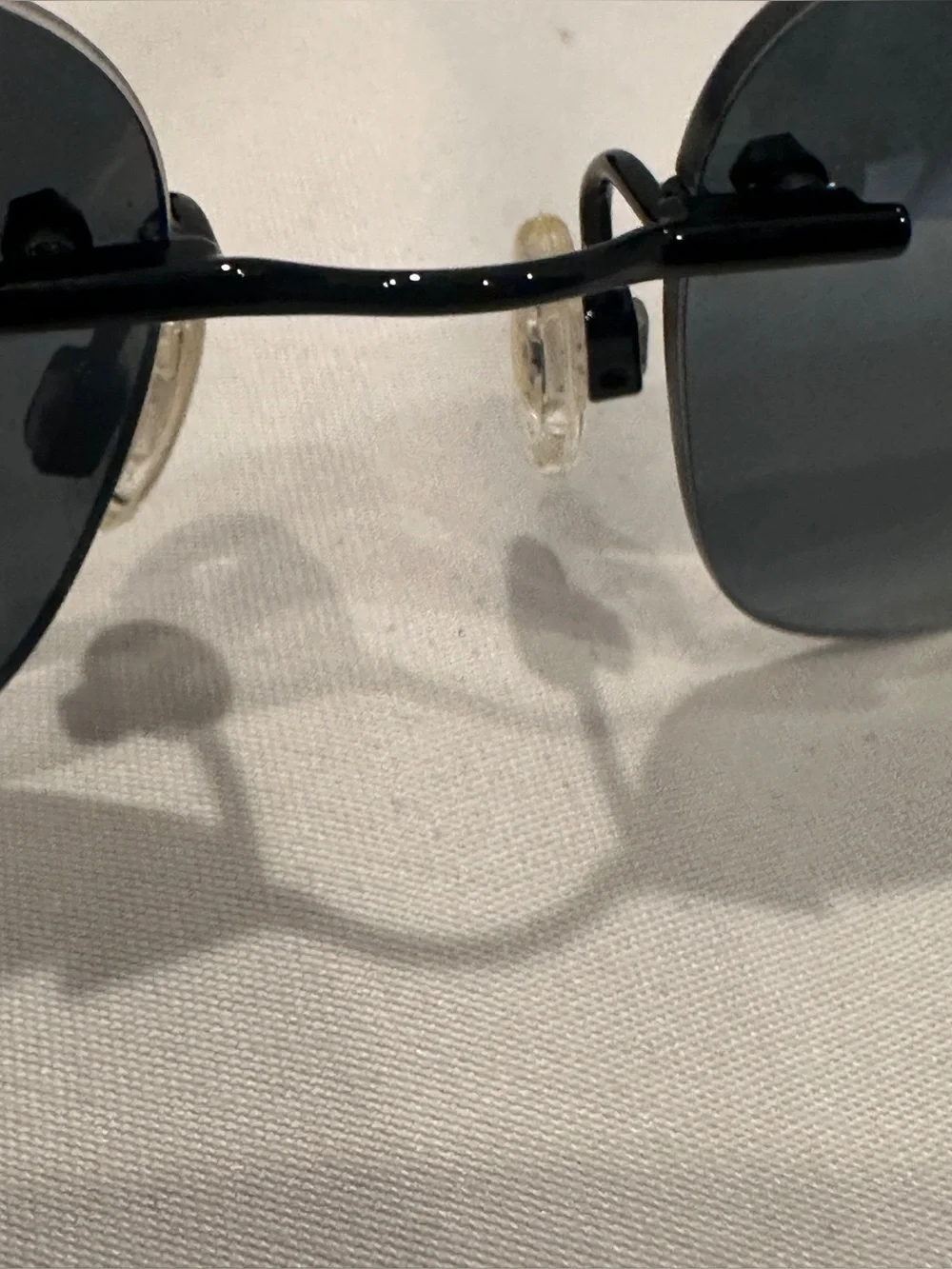 Maui Jim OHAI unisex Sunglasses Gray Lenses,Black Temples New with foldable case